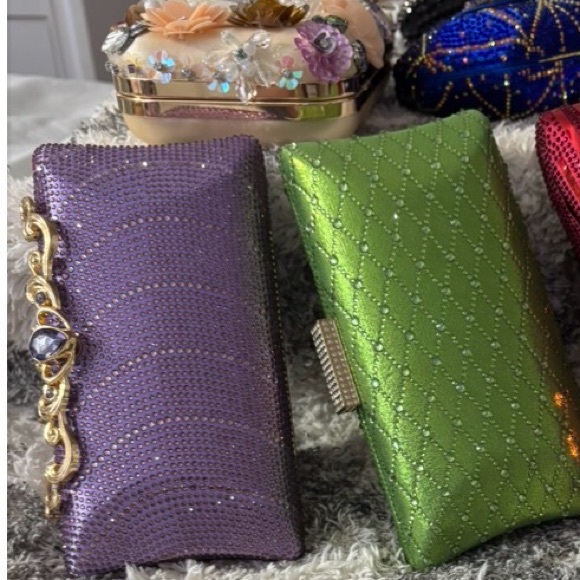Lavish Purple Crystal-Embellished Evening Clutch with Gold Accent - Picture 2 of 2